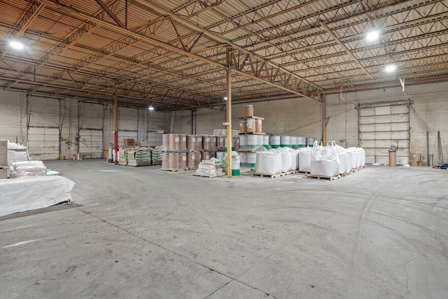 More Photos Of 1840 Progress Ave, Columbus Manufacturing For Sale