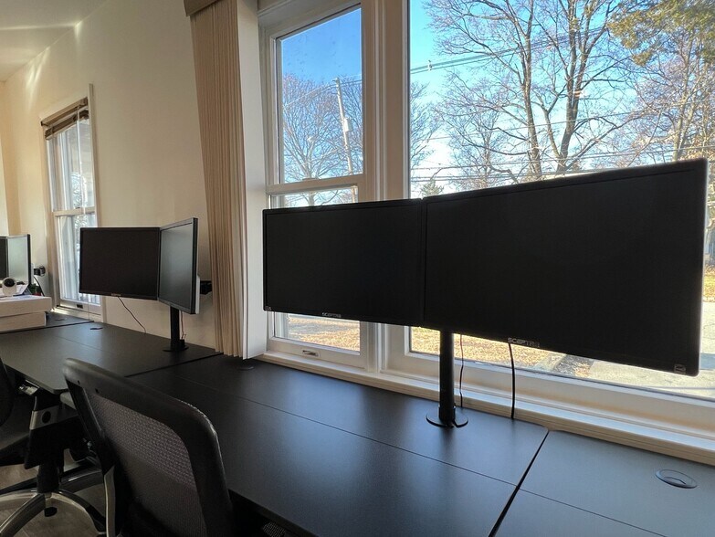 More Photos Of 354 Kingston Rd, Parsippany Office For Sale