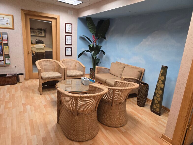 More Photos Of 3949 Evans Ave, Fort Myers Medical For Sale