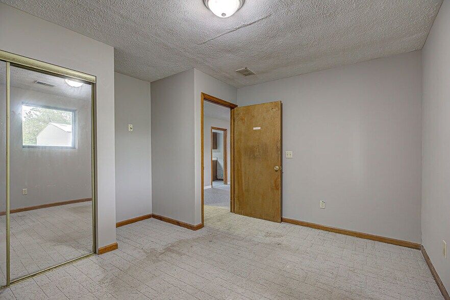 More Photos Of 4420 S Dixie Hwy, Franklin Office For Sale