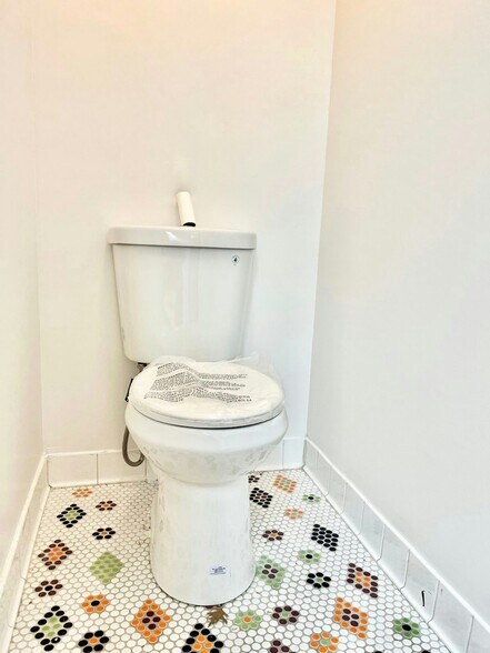More Photos Of 857 Montgomery St, Brooklyn Apartments For Lease