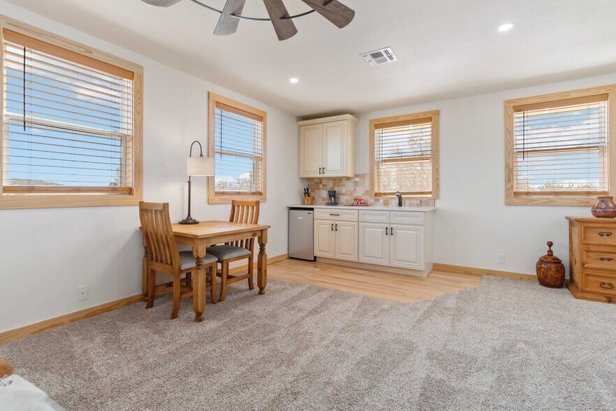 More Photos Of 165 Mari B Dr E, Center Point Flex For Sale