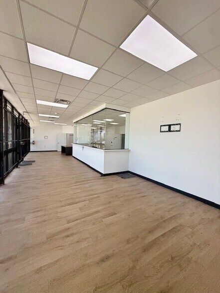 More Photos Of 12971 Westheimer Rd, Houston Freestanding For Lease