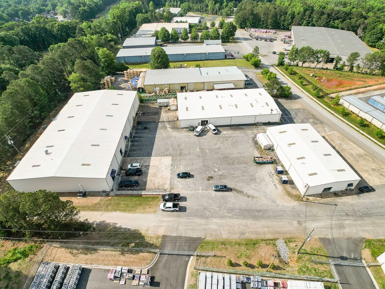 More Photos Of 396-400 Commerce Blvd, Bogart Warehouse For Sale