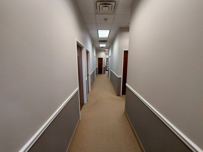 More Photos Of 4210 N Roxboro Rd, Durham Coworking Space