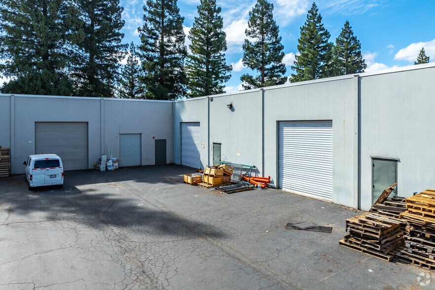 More Photos Of 11315 Sunrise Gold Cir, Rancho Cordova Light Manufacturing For Lease
