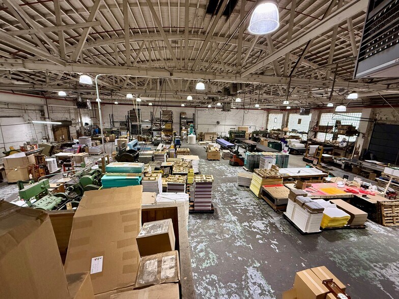 More Photos Of 58-80 Mill St, Paterson Distribution For Lease