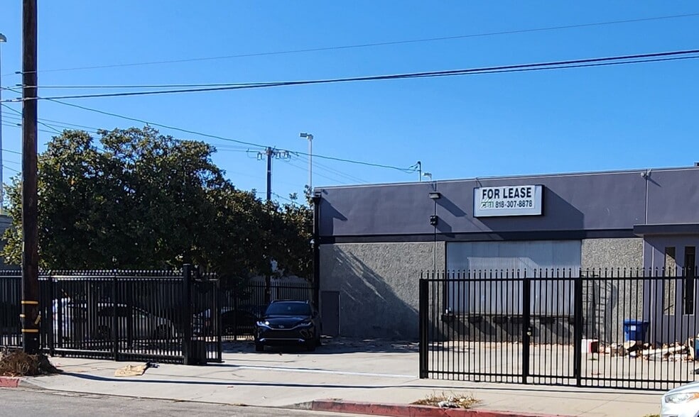 More Photos Of 555 S Isis Ave, Inglewood Warehouse For Lease