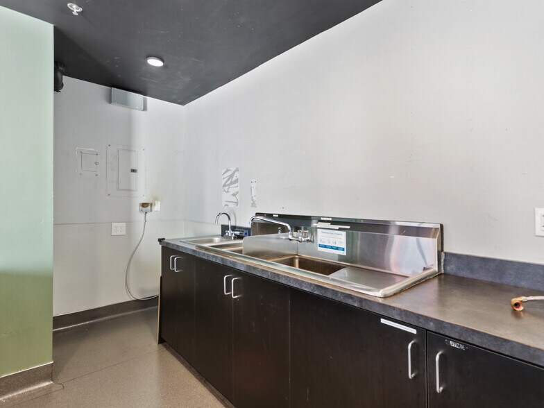 More Photos Of 1020 11th St, Sacramento Office For Lease