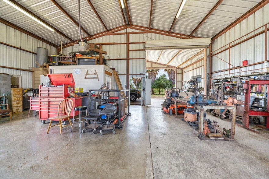More Photos Of 14221 FM 2790, La Coste Warehouse For Sale