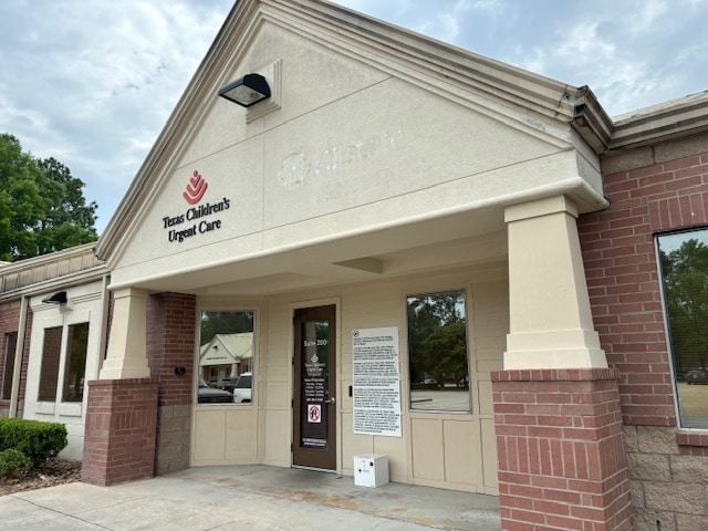 Primary Photo Of 20031-20035 W Lake Houston Pky, Kingwood Medical For Lease