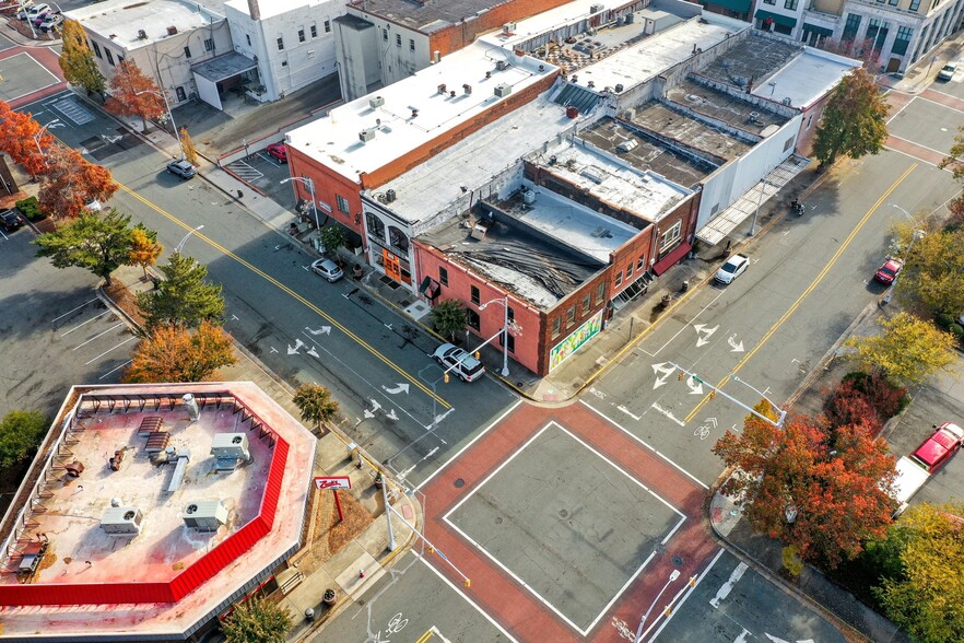 More Photos Of 346 S Worth St, Burlington Office For Lease