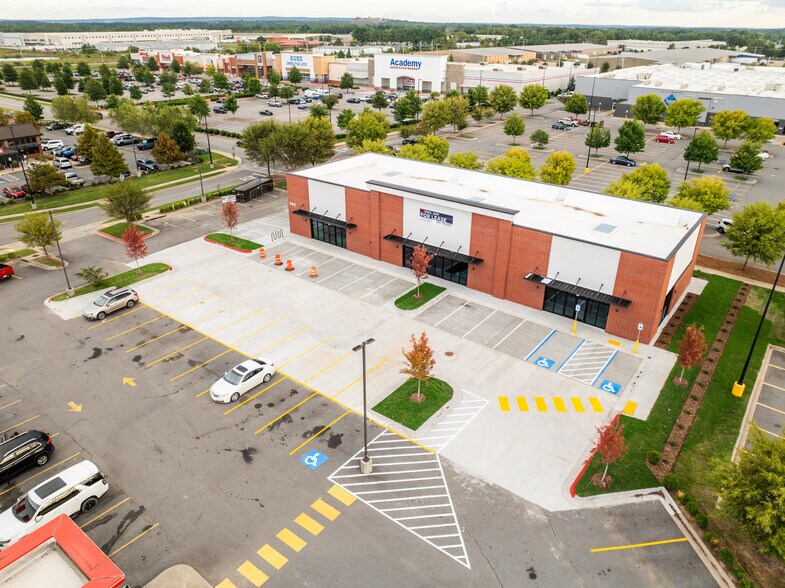 More Photos Of 1190 S Amity Rd, Conway General Retail For Lease