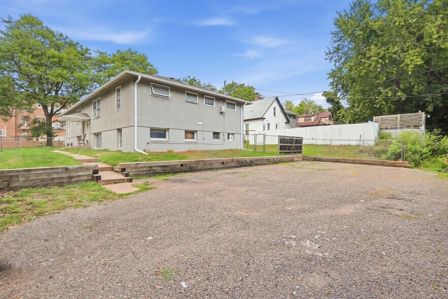 More Photos Of 826 5th St E, Saint Paul Apartments For Sale