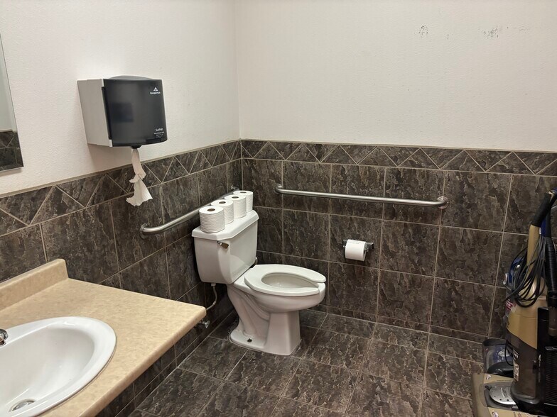 More Photos Of 16631 N 91st, Scottsdale Warehouse For Sale