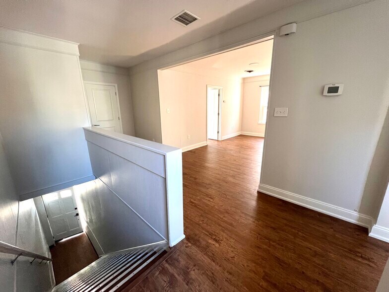 More Photos Of 24 S Centre St, Merchantville Restaurant For Sale