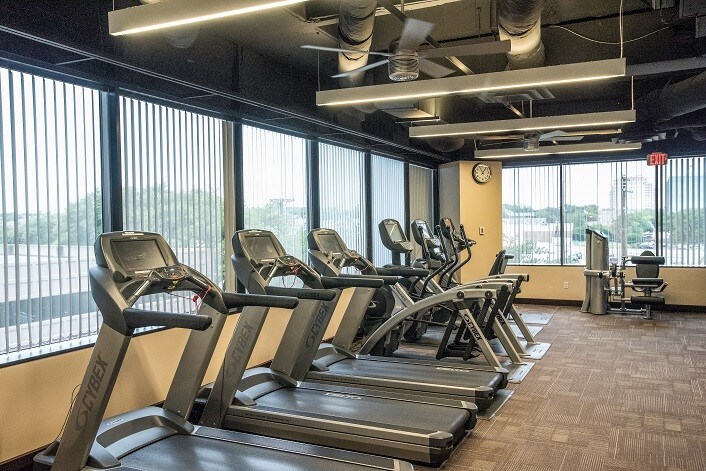 More Photos Of 7550 W Interstate 10, San Antonio Office For Lease