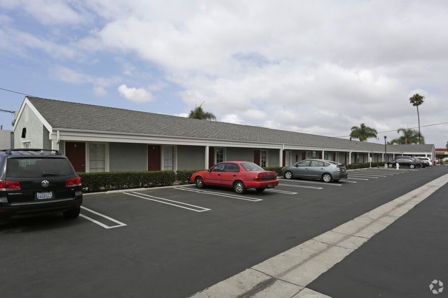 More Photos Of 777 W 19th St, Costa Mesa Coworking Space