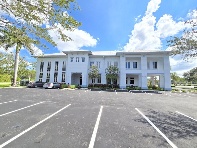 More Photos Of 8360 Sierra Meadows Blvd, Naples Medical For Lease