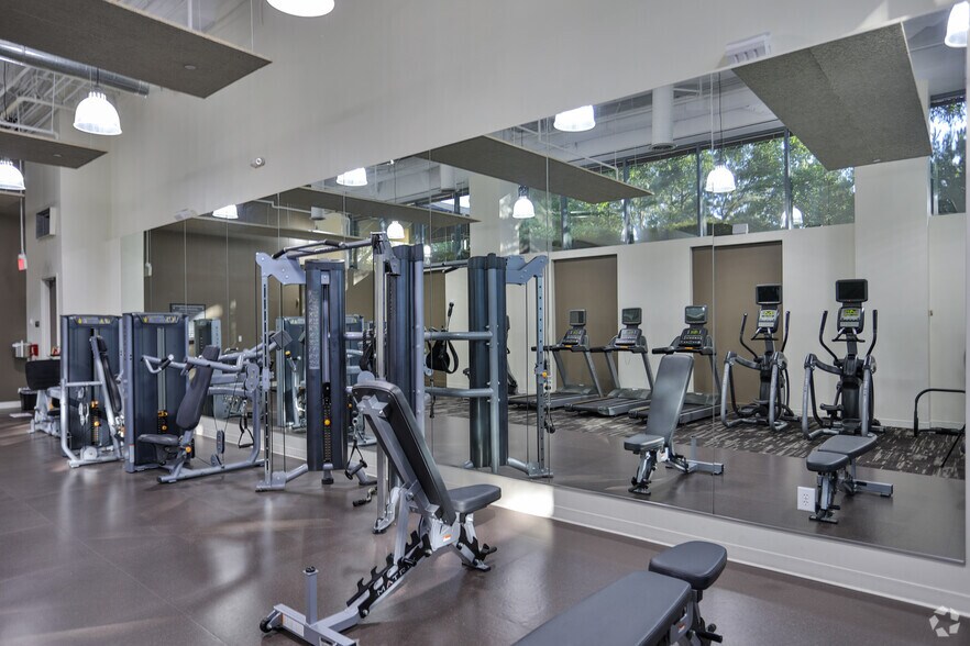 More Photos Of 1000 Parkwood Cir SE, Atlanta Office For Lease