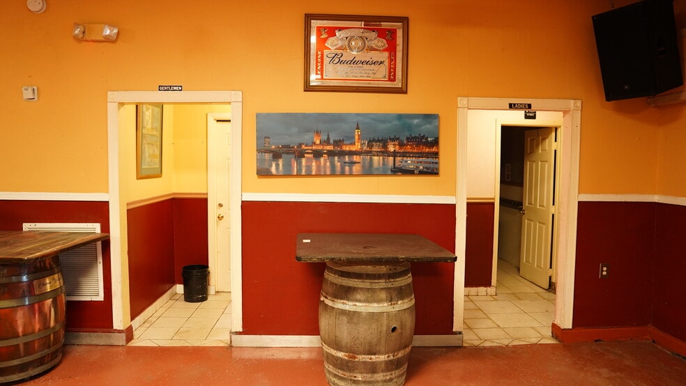 More Photos Of 9891-9915 W US HWY 27, Clewiston Flex For Sale