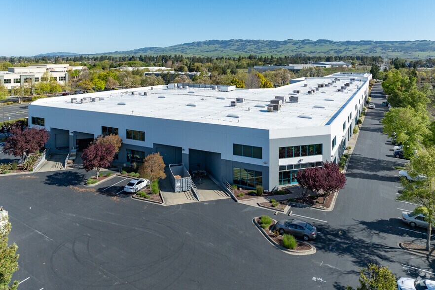 More Photos Of 1690-1740 Corporate Cir, Petaluma Light Distribution For Lease