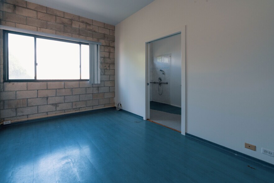 More Photos Of 1709 Kalani St, Honolulu Freestanding For Lease