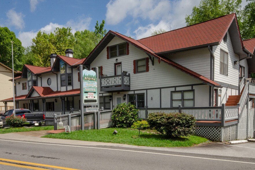 More Photos Of 892 Edelweiss Strasse, Helen Hotel For Sale