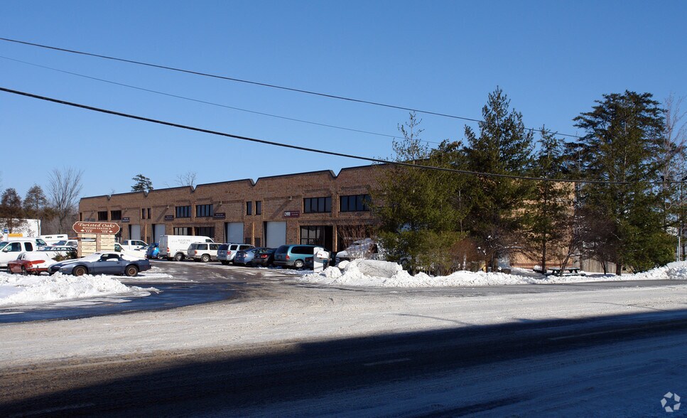 Primary Photo Of 114 Oakgrove Rd, Dulles Town Center Warehouse For Sale