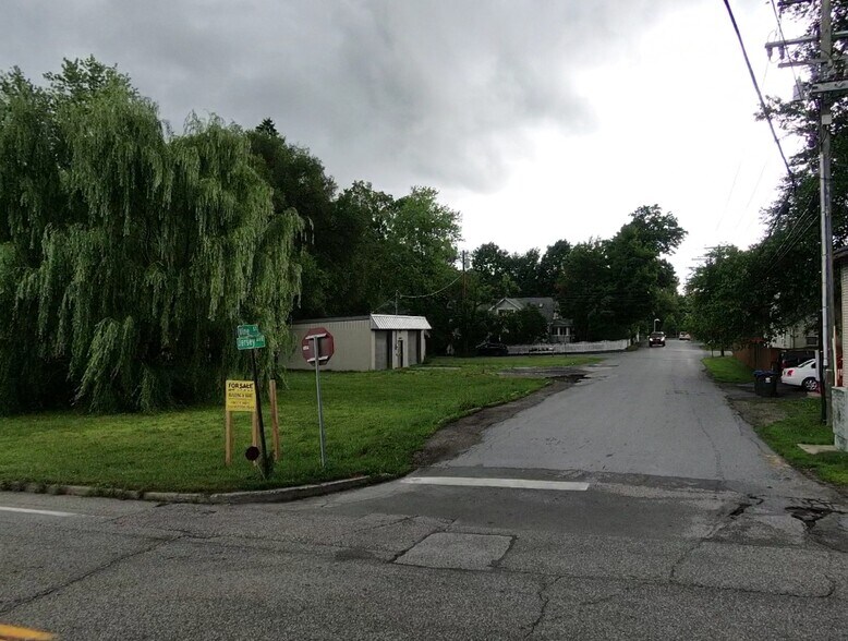 More Photos Of 3 Vine St, Greenwood Lake Warehouse For Lease