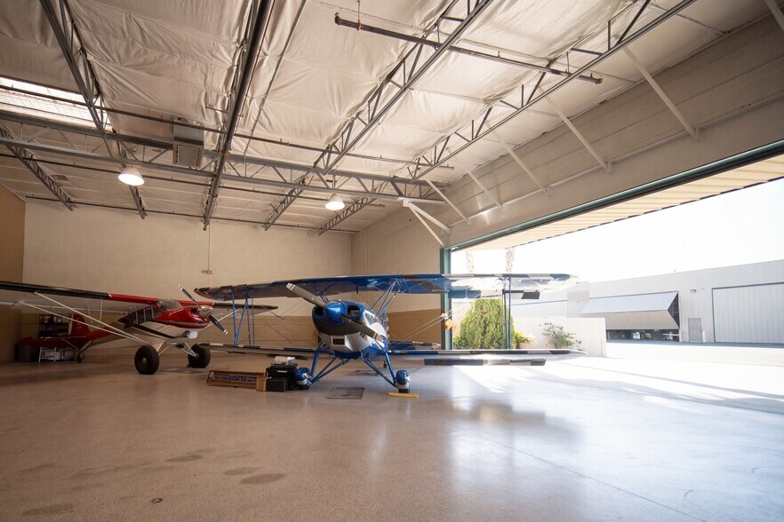 More Photos Of 4143 W Venus Way, Chandler Airplane Hangar For Sale