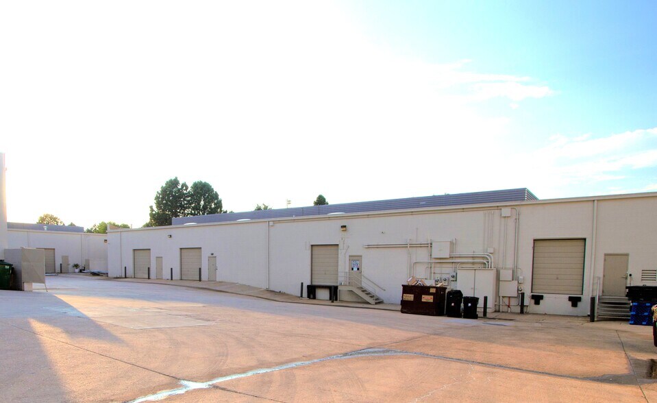 More Photos Of 100 Technology Dr, Broomfield Research And Development For Sale