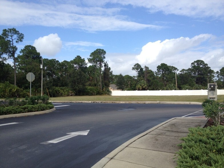 More Photos Of 1309 Gatlin Blvd, Port Saint Lucie Land For Lease
