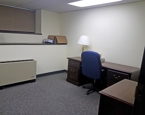 More Photos Of 212 N 3rd St, Harrisburg Office For Lease