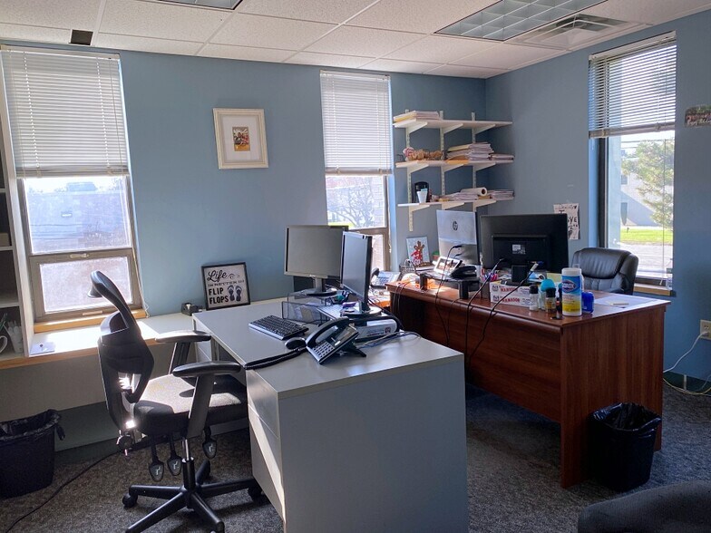 More Photos Of 58 Concord St, North Reading Office For Lease