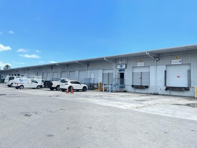 More Photos Of 1800 SW 34th St, Fort Lauderdale Distribution For Lease