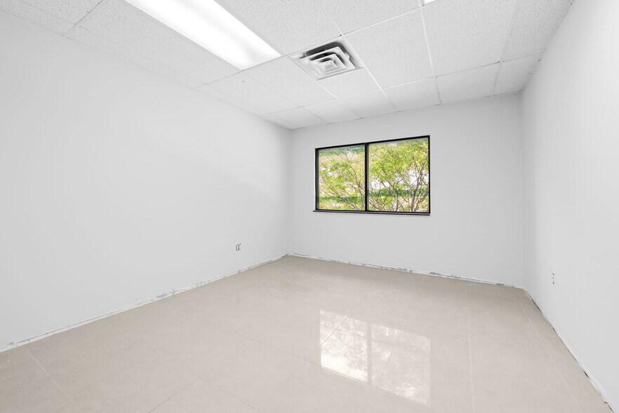 More Photos Of 2310 E Atlantic Blvd, Pompano Beach Office For Sale