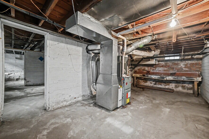 More Photos Of 743 1/2 Harding Way W, Galion Office Residential For Sale