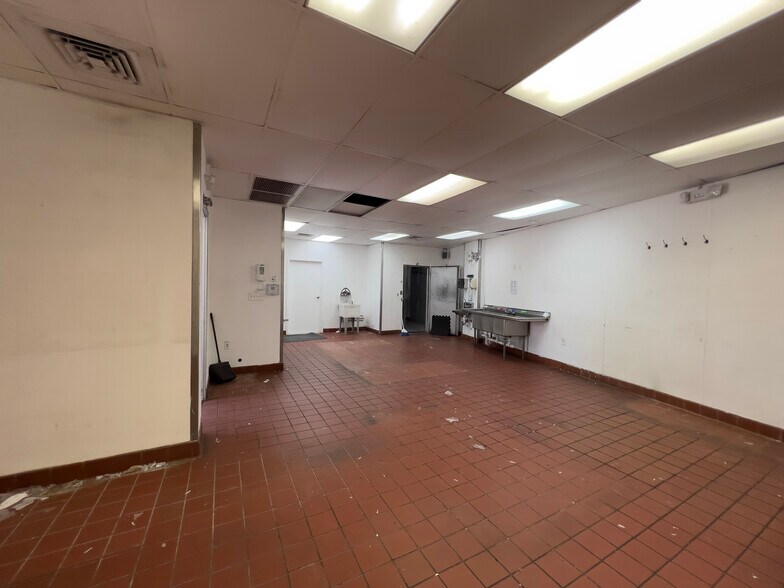 More Photos Of 3400 NE 2nd Ave, Miami Restaurant For Sale