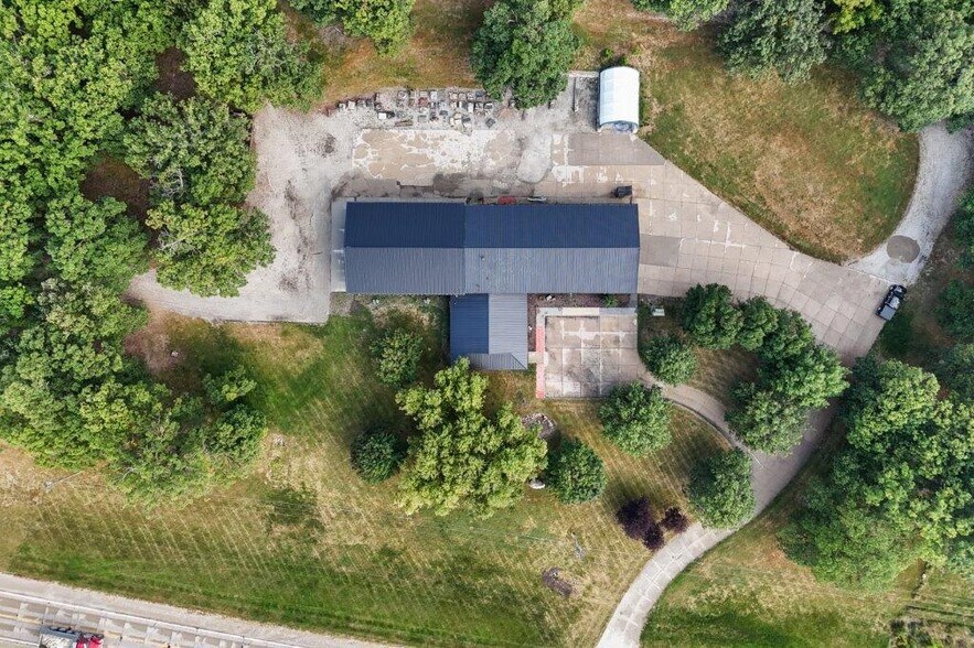 More Photos Of 28767 360th St, Booneville Warehouse For Sale