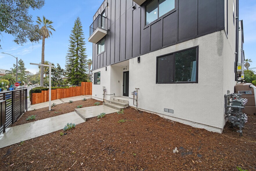 More Photos Of 171 S Hoover St, Los Angeles Apartments For Sale