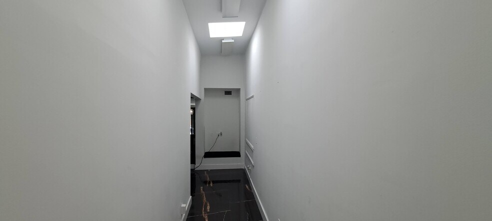 More Photos Of 21-23 N Dean St, Englewood Freestanding For Lease