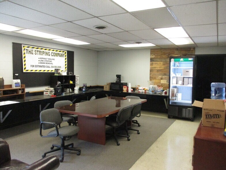 More Photos Of 49 Craddock Way, Poca Light Distribution For Lease