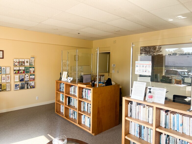 More Photos Of 433 E Canon Perdido St, Santa Barbara Office For Lease