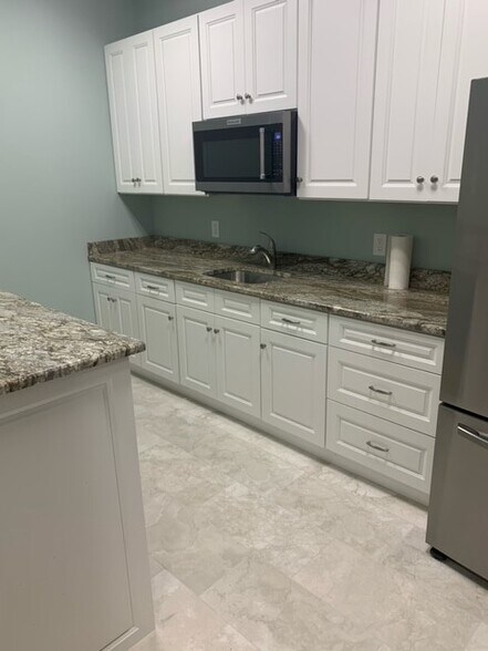 More Photos Of 8180 Regent Pky, Fort Mill Office For Lease