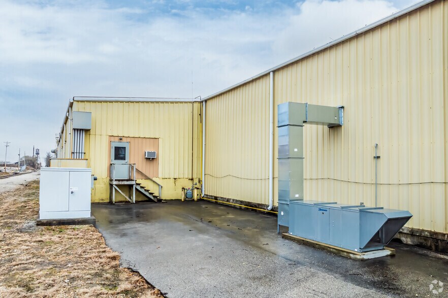 More Photos Of 160 Rosedale St, Jackson Manufacturing For Lease