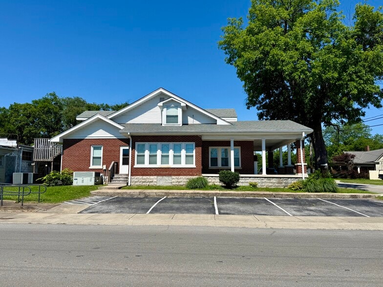 More Photos Of 103 N High St, Franklin Office Residential For Sale