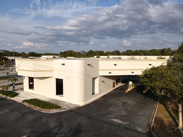 More Photos Of 7118-7186 N University Dr, Tamarac Unknown For Lease