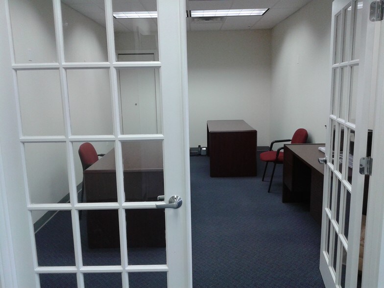 More Photos Of 1530 N Randall Rd, Elgin Medical For Lease