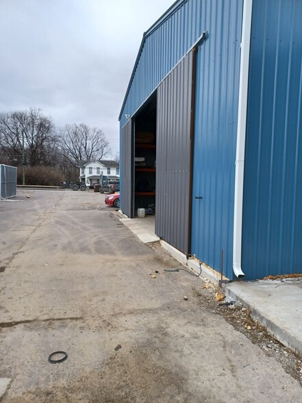 More Photos Of 9510 Seward Rd, Fairfield Warehouse For Lease